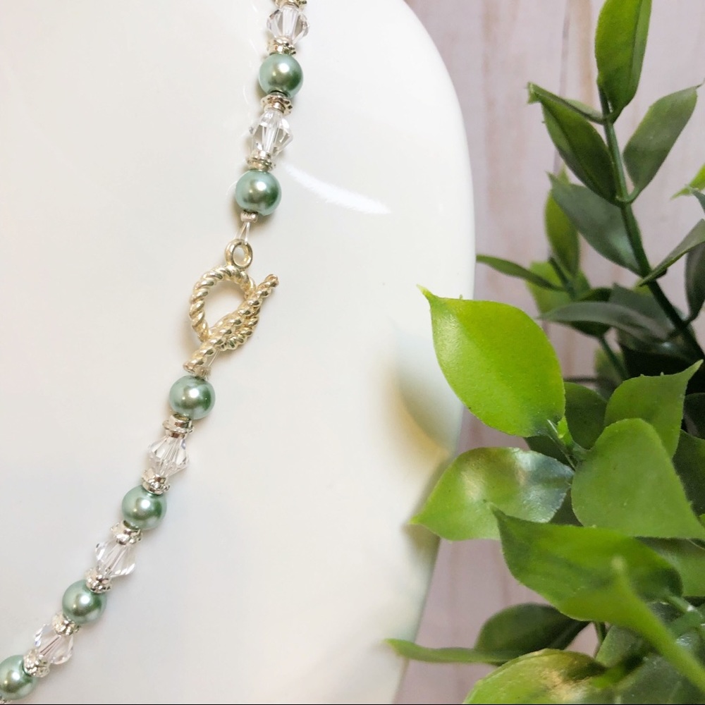 Swarovski Crystal & Sage Green Pearl Bead Necklace - Picture 3 of 3